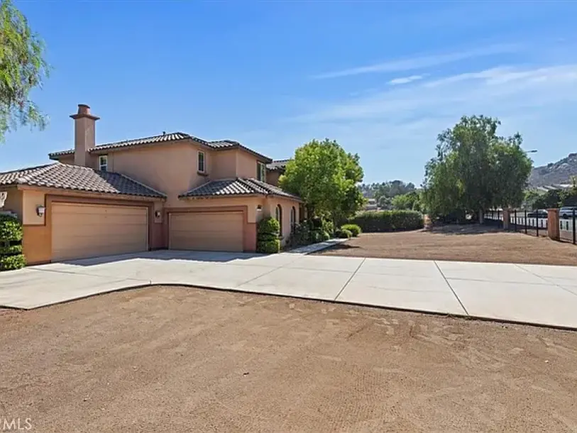 16858 Mariposa Ave-7