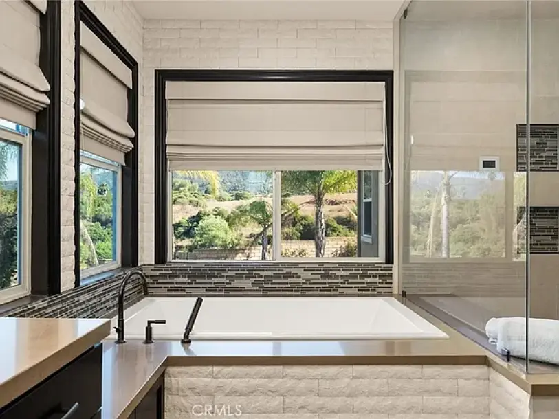 1578 Twin Oaks Cir, Corona, CA 92881-32