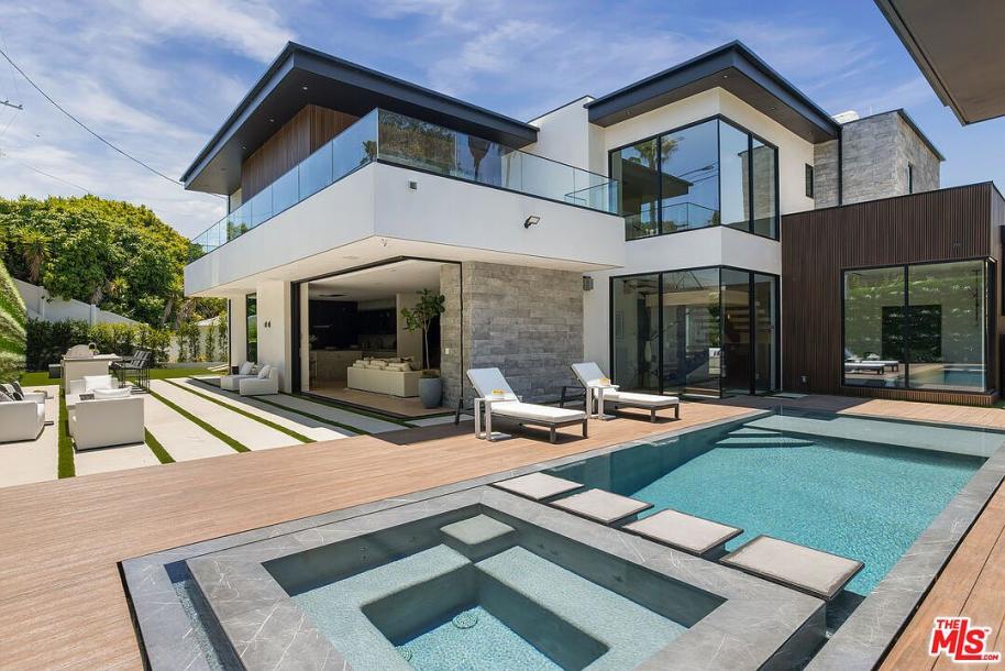 12700 Woodgreen St, Los Angeles, CA 90066-23