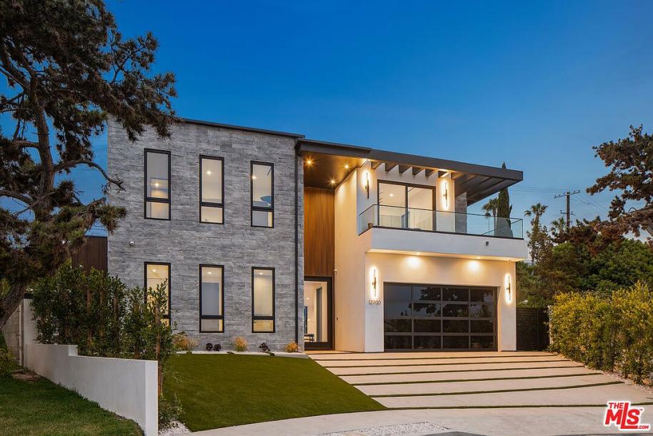 12700 Woodgreen St, Los Angeles, CA 90066-33