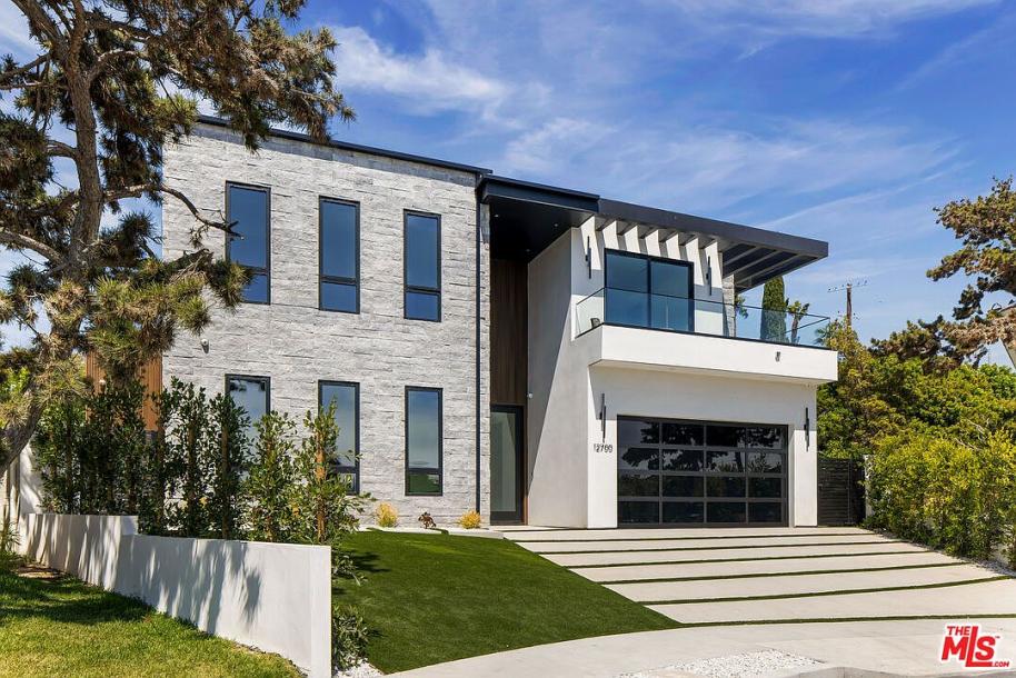 12700 Woodgreen St, Los Angeles, CA 90066-35