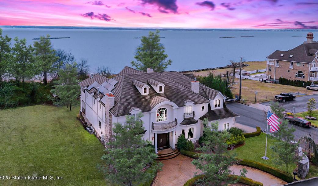 14 Ottavio Promenade, Staten Island, NY 10307-49