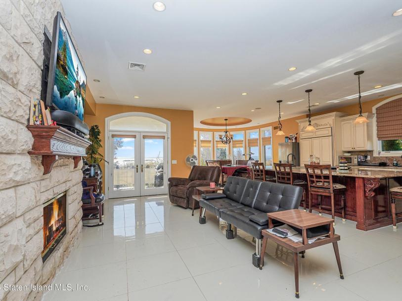 14 Ottavio Promenade, Staten Island, NY 10307-40