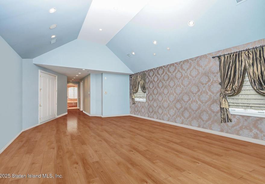 14 Ottavio Promenade, Staten Island, NY 10307-23
