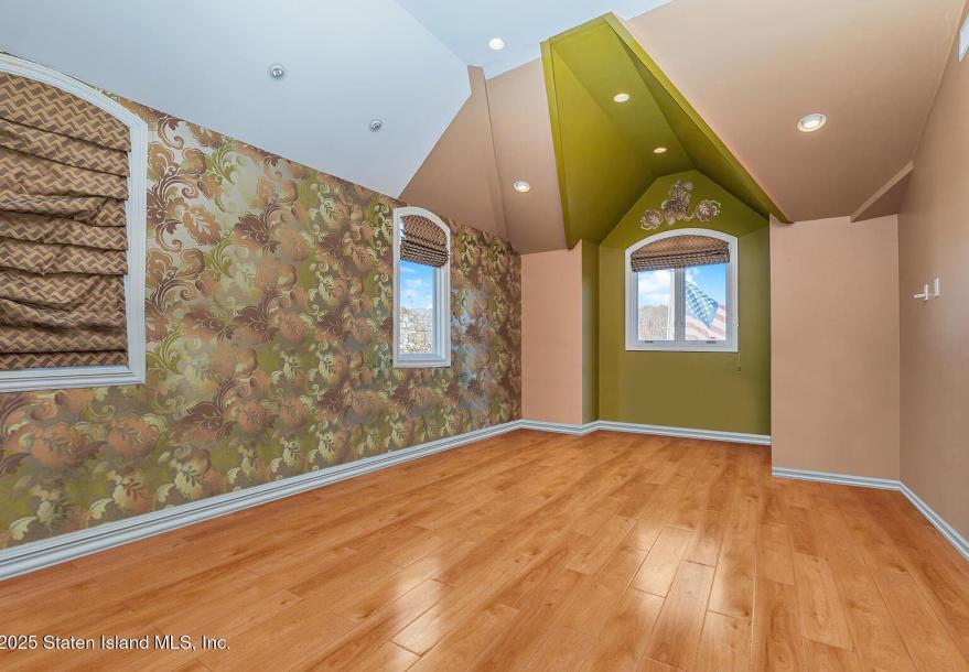 14 Ottavio Promenade, Staten Island, NY 10307-14