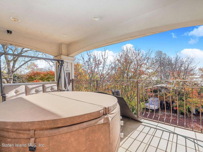 14 Ottavio Promenade, Staten Island, NY 10307-3