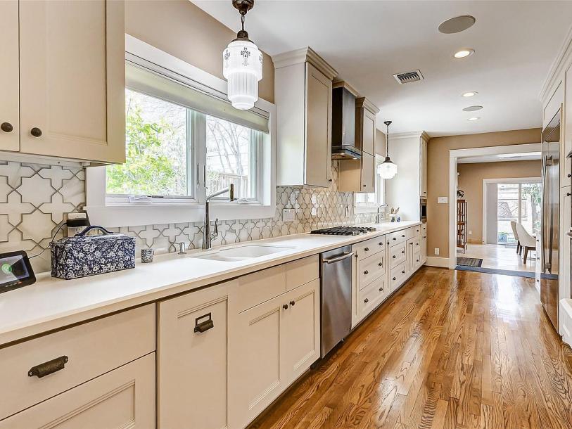 1420 Vassar St, Houston, TX 77006-29