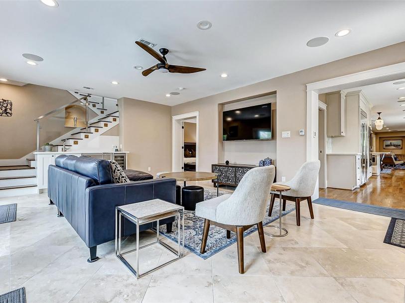 1420 Vassar St, Houston, TX 77006-27