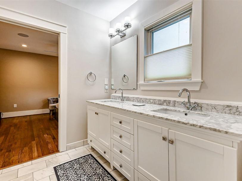 1420 Vassar St, Houston, TX 77006-12