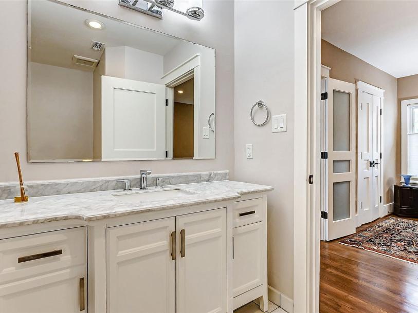 1420 Vassar St, Houston, TX 77006-21