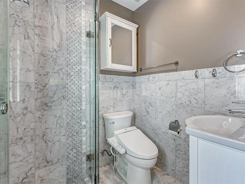1420 Vassar St, Houston, TX 77006-7
