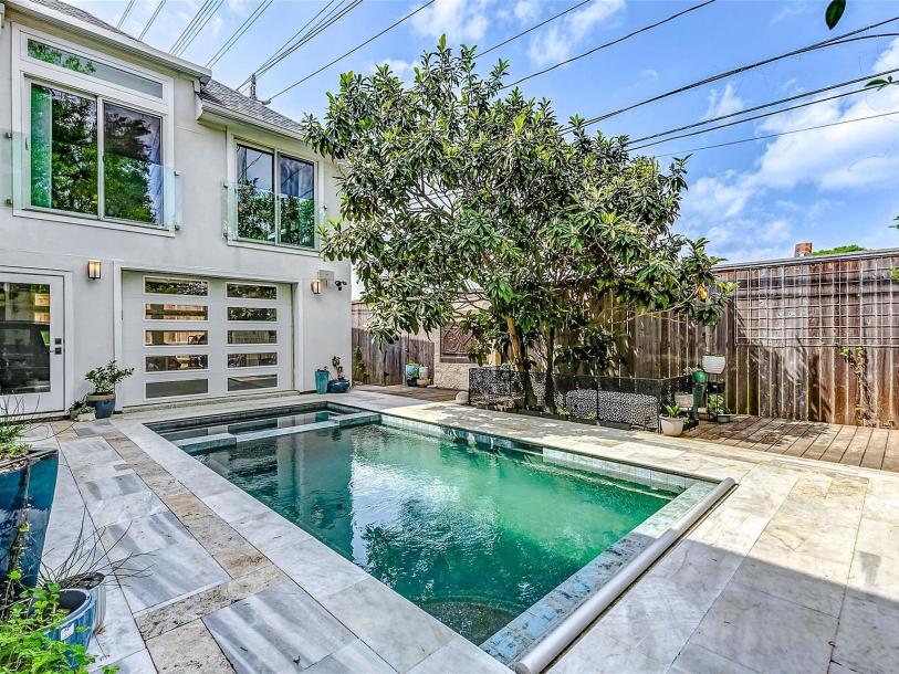 1420 Vassar St, Houston, TX 77006-35