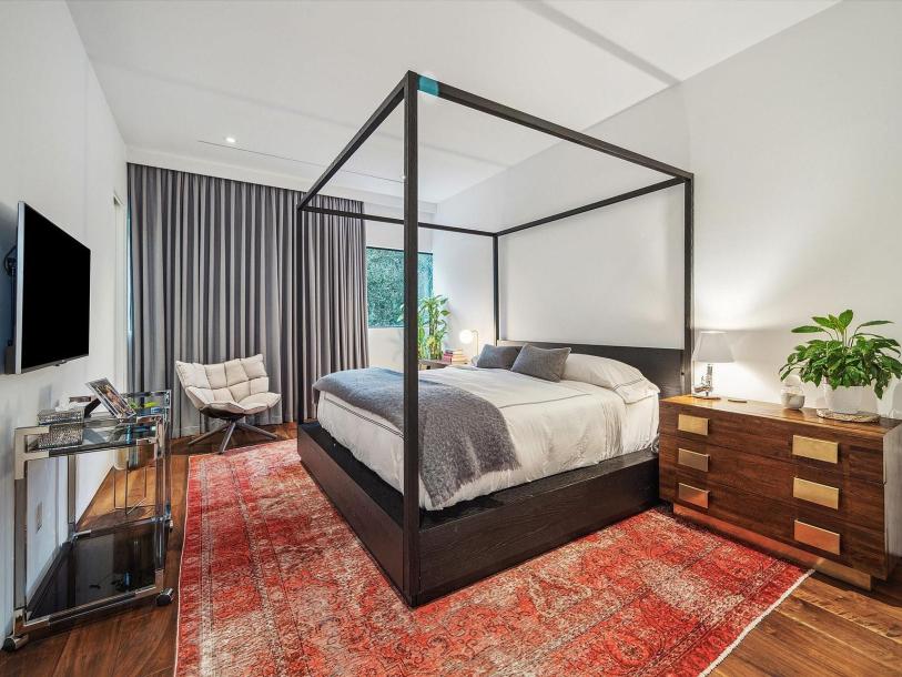 1529 Indiana St, Houston, TX 77006-20