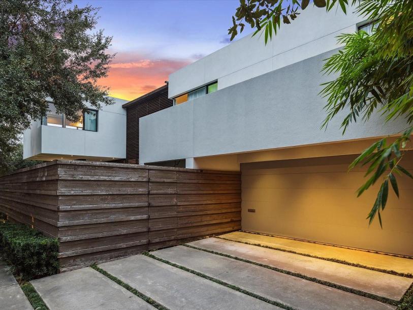 1529 Indiana St, Houston, TX 77006-9