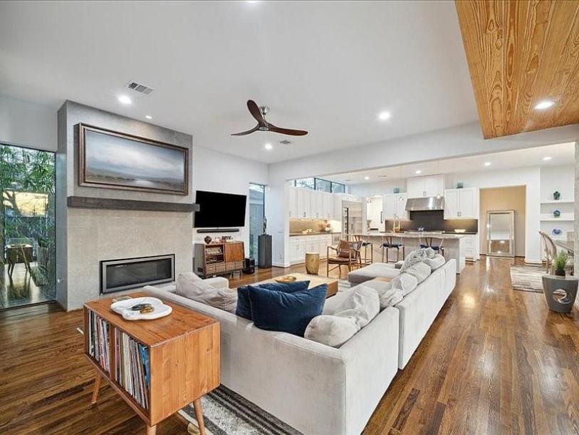 1737 Libbey Dr, Houston, TX 77018-37