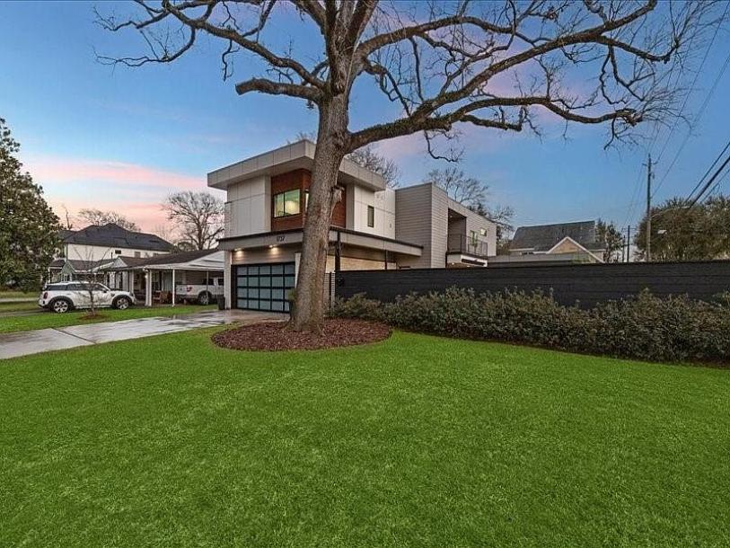 1737 Libbey Dr, Houston, TX 77018-4