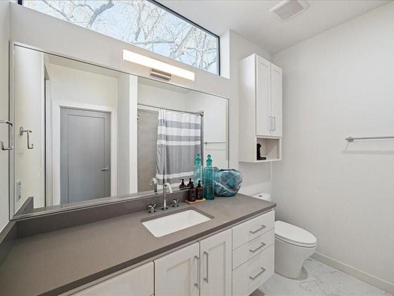 1737 Libbey Dr, Houston, TX 77018-23