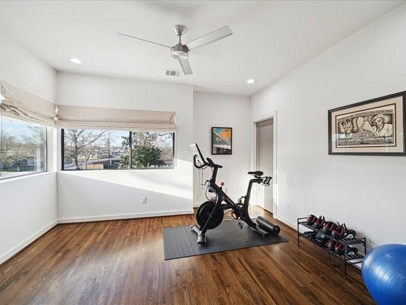 1737 Libbey Dr, Houston, TX 77018-21