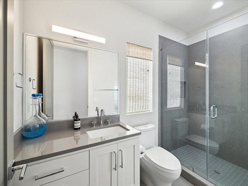 1737 Libbey Dr, Houston, TX 77018-19