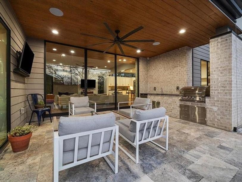 1737 Libbey Dr, Houston, TX 77018-9