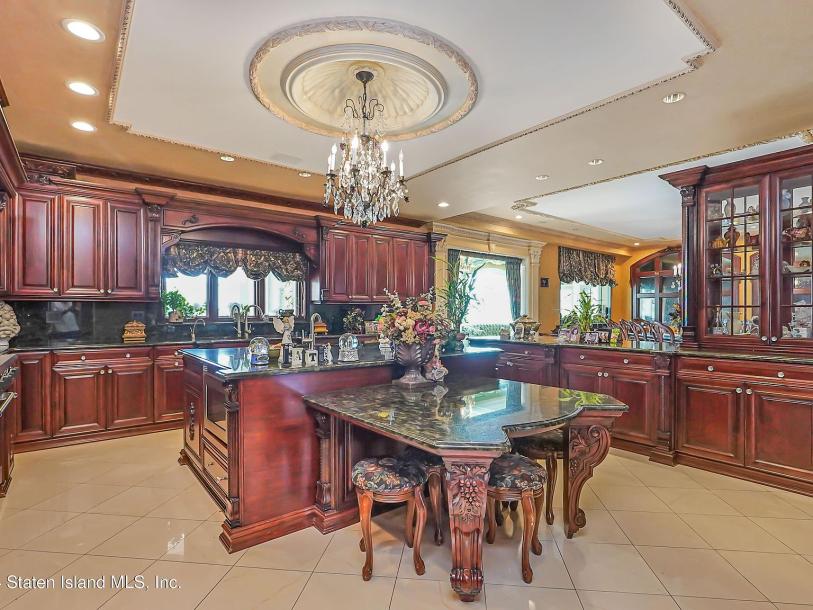 177 Benedict Rd, Staten Island, NY 10304-9