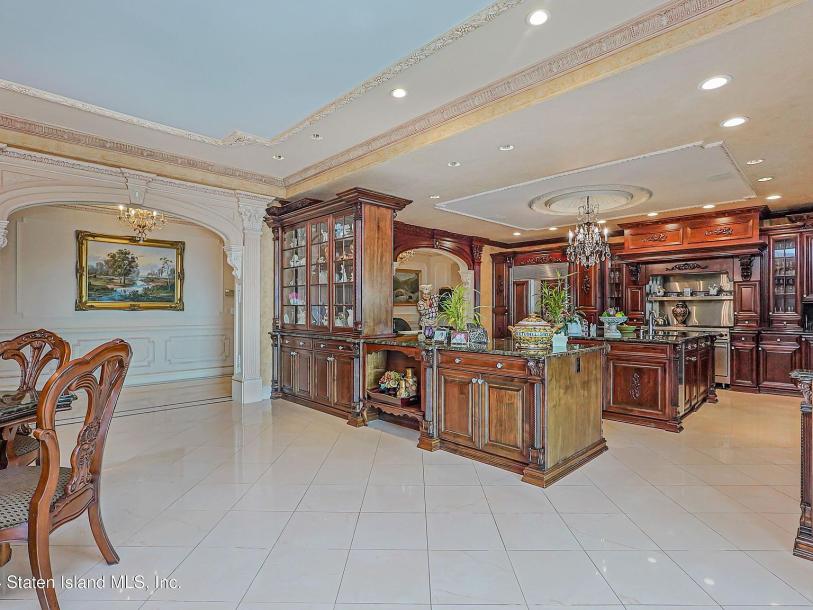 177 Benedict Rd, Staten Island, NY 10304-10