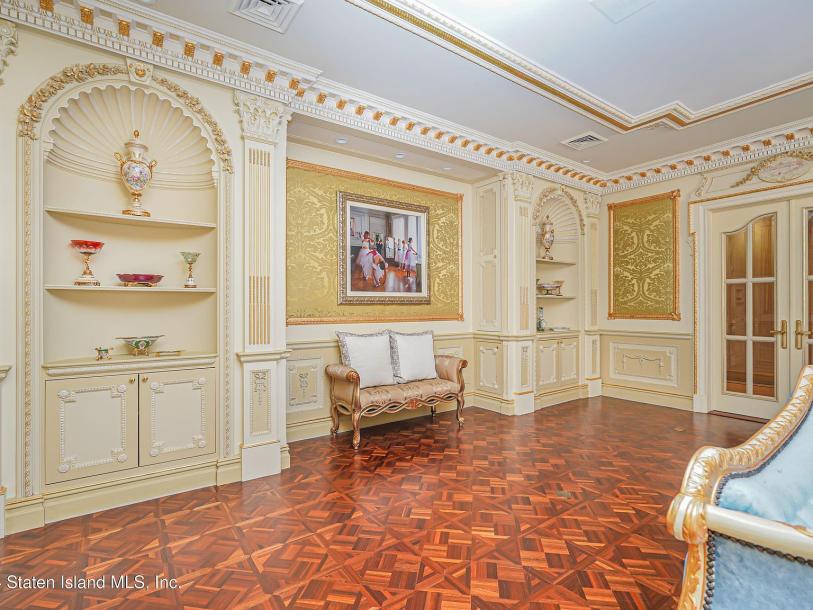 177 Benedict Rd, Staten Island, NY 10304-31