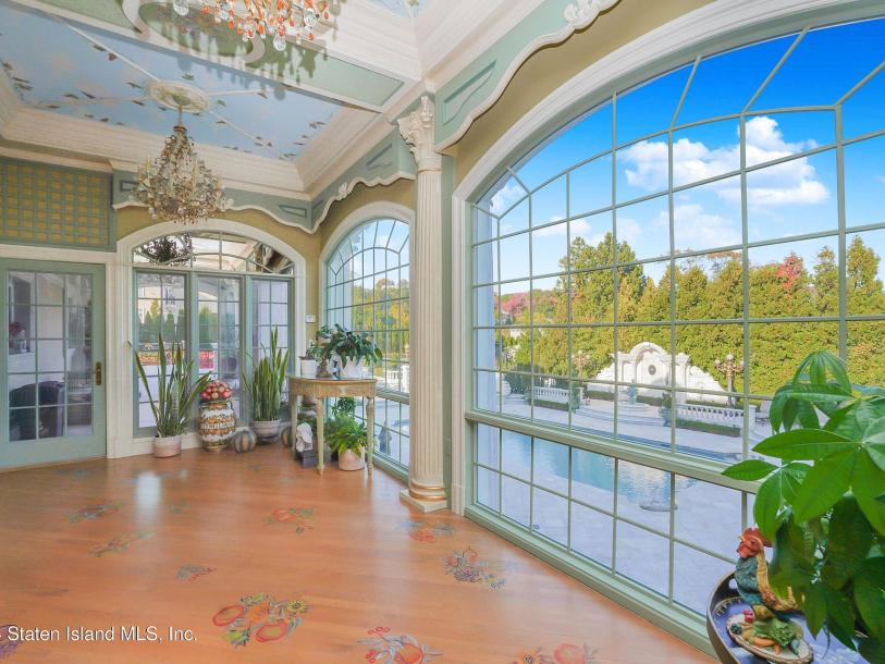 177 Benedict Rd, Staten Island, NY 10304-33
