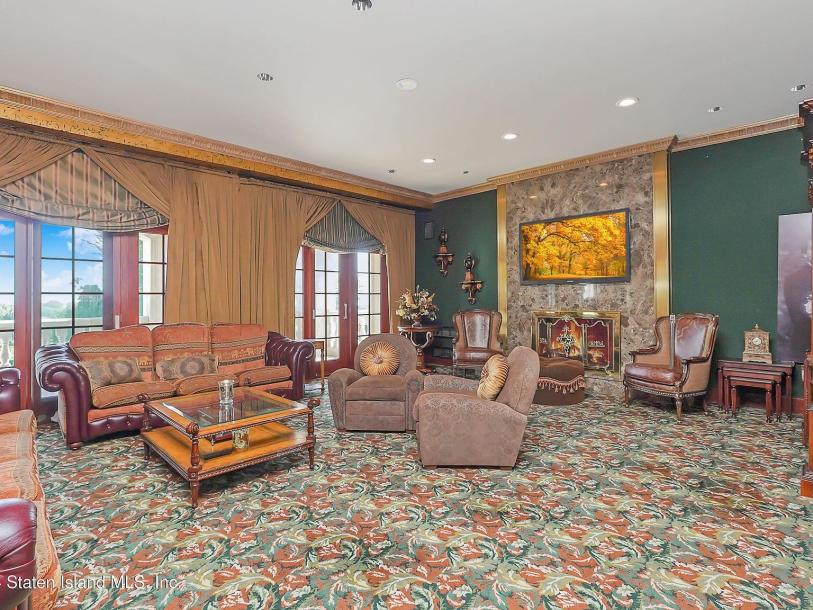 177 Benedict Rd, Staten Island, NY 10304-41