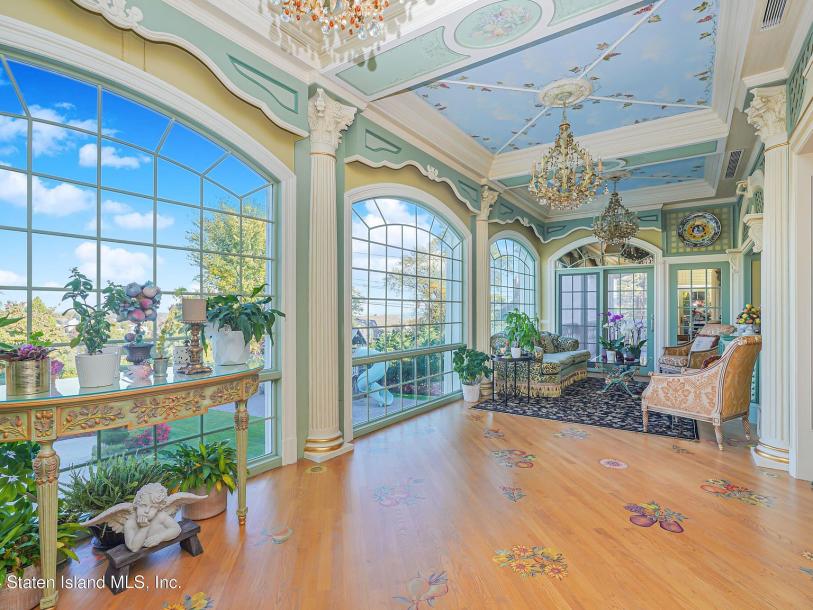 177 Benedict Rd, Staten Island, NY 10304-42