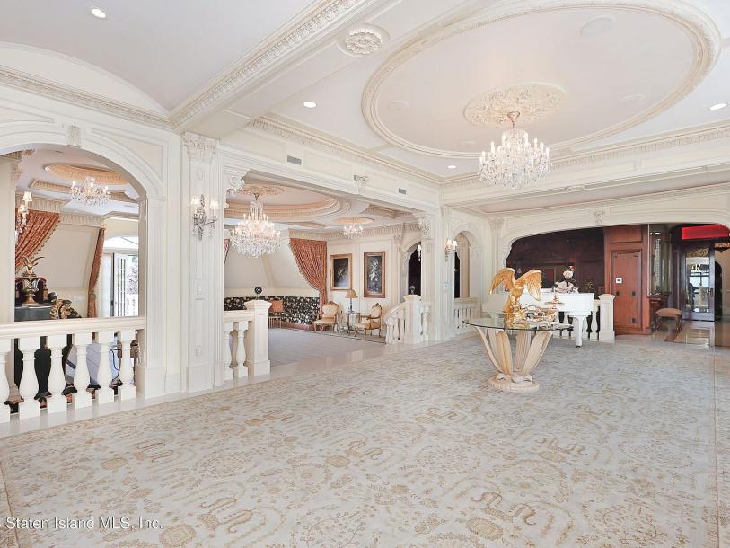 177 Benedict Rd, Staten Island, NY 10304-48