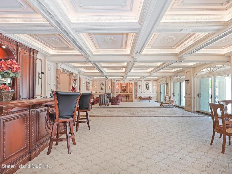 177 Benedict Rd, Staten Island, NY 10304-52