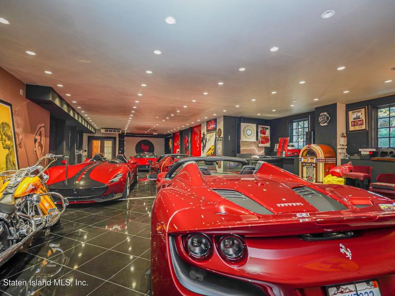 177 Benedict Rd, Staten Island, NY 10304-57
