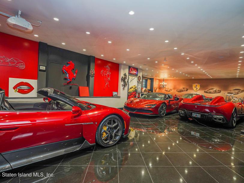 177 Benedict Rd, Staten Island, NY 10304-58