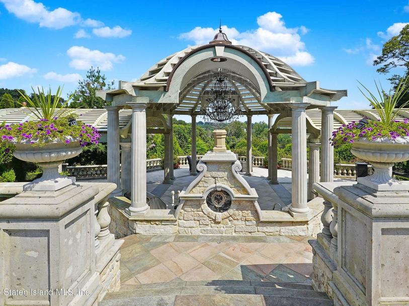 177 Benedict Rd, Staten Island, NY 10304-63