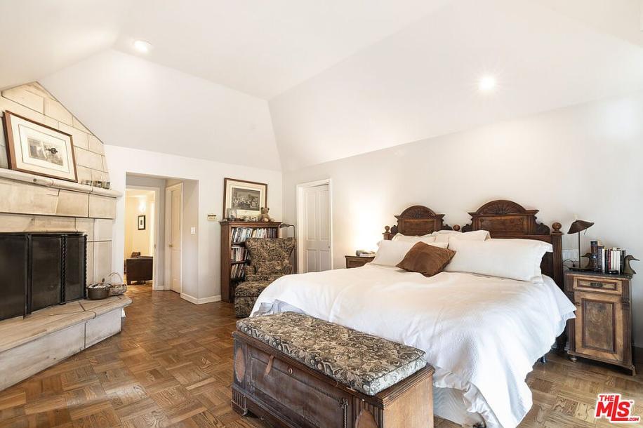 2179 Linda Flora Dr, Los Angeles, CA 90077-24