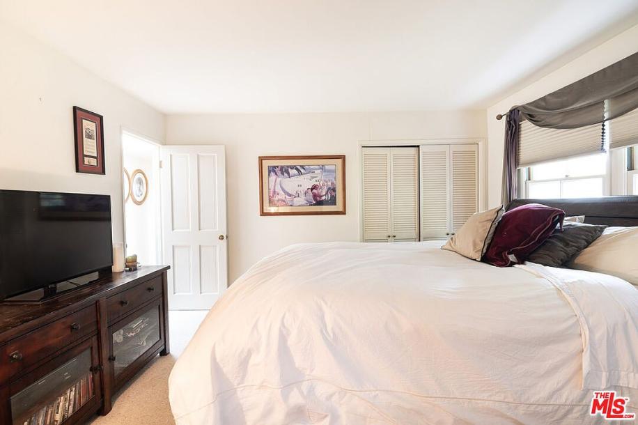 2179 Linda Flora Dr, Los Angeles, CA 90077-37