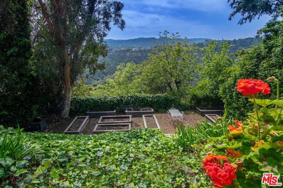 2179 Linda Flora Dr, Los Angeles, CA 90077-58