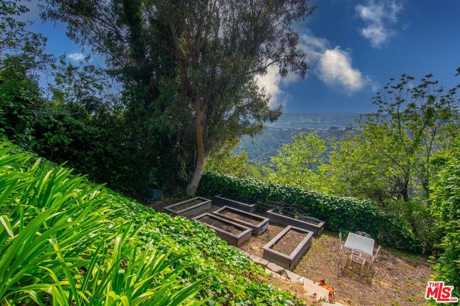 2179 Linda Flora Dr, Los Angeles, CA 90077-59