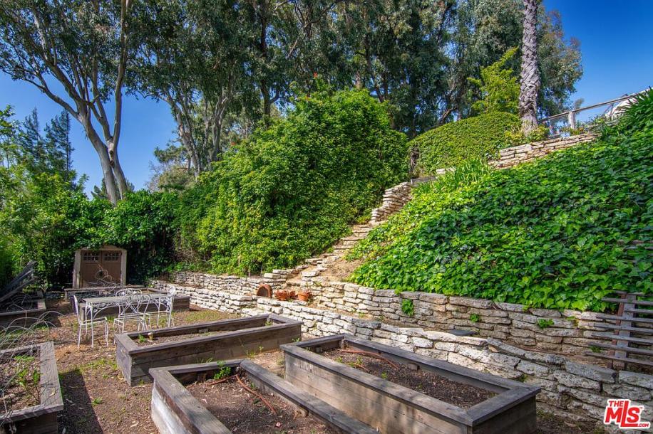 2179 Linda Flora Dr, Los Angeles, CA 90077-60