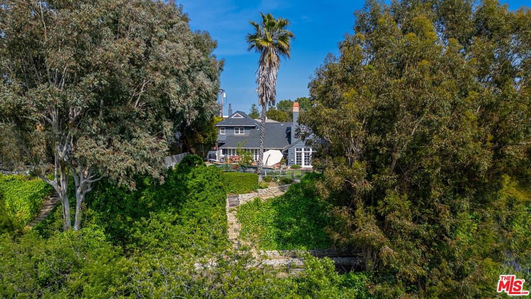 2179 Linda Flora Dr, Los Angeles, CA 90077-62