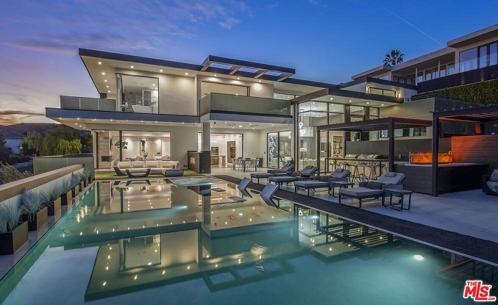 2301 Hercules Dr, Los Angeles, CA 90046-1