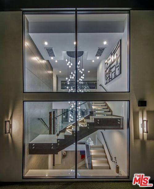 2301 Hercules Dr, Los Angeles, CA 90046-20
