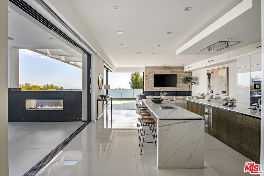 2301 Hercules Dr, Los Angeles, CA 90046-31
