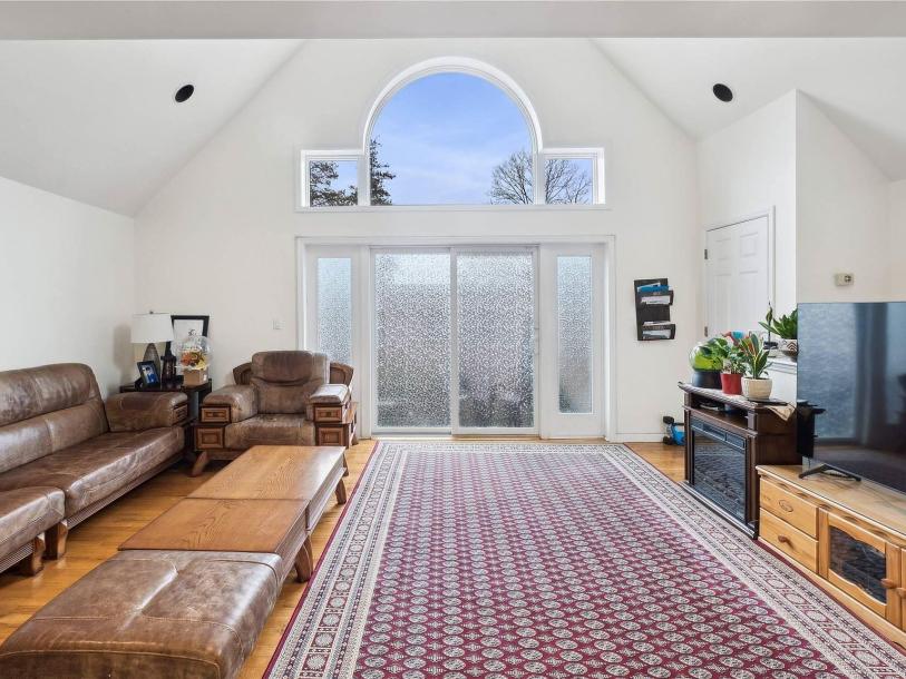 250-16 41st Road, Little Neck, NY 11363-21