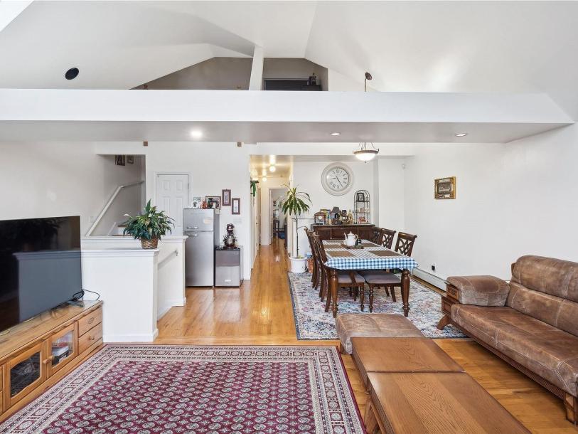 250-16 41st Road, Little Neck, NY 11363-23