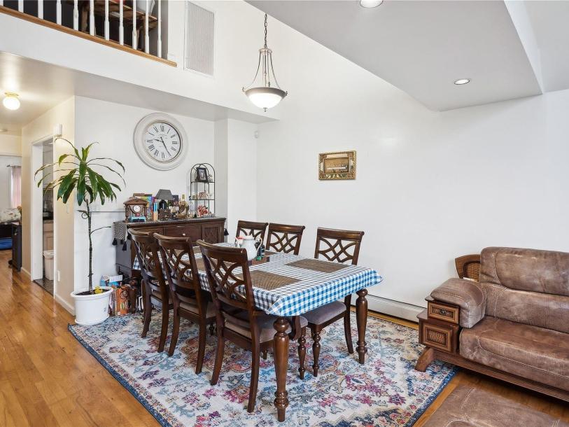 250-16 41st Road, Little Neck, NY 11363-25