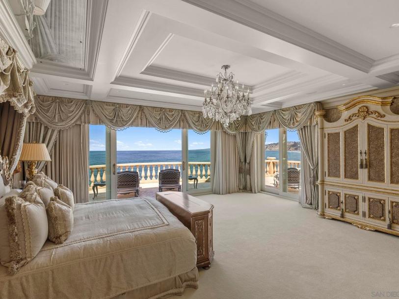 1900 Spindrift Dr, La Jolla, CA 92037-20