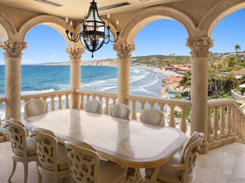 1900 Spindrift Dr, La Jolla, CA 92037-26
