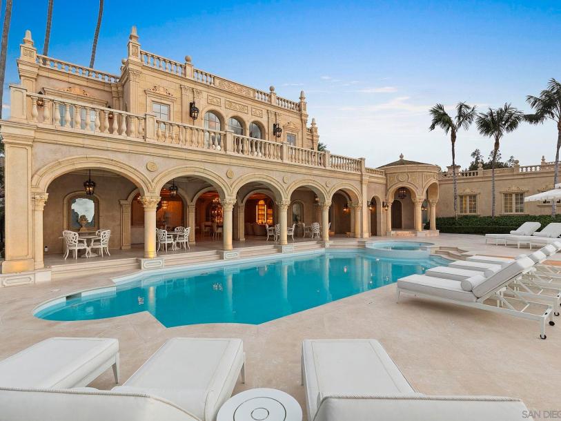 1900 Spindrift Dr, La Jolla, CA 92037-14